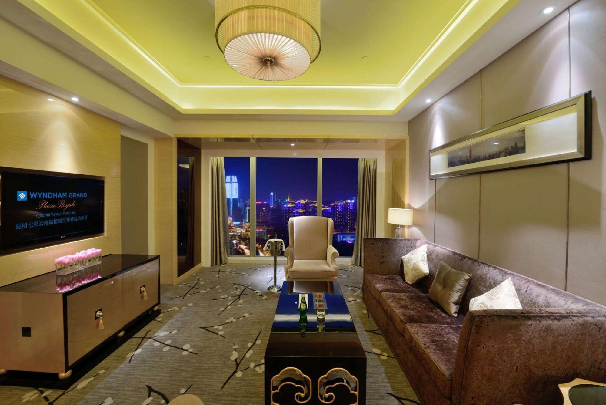 Hotel Wyndham Grand Plaza Royale Colorful Yunnan à Kunming Extérieur photo