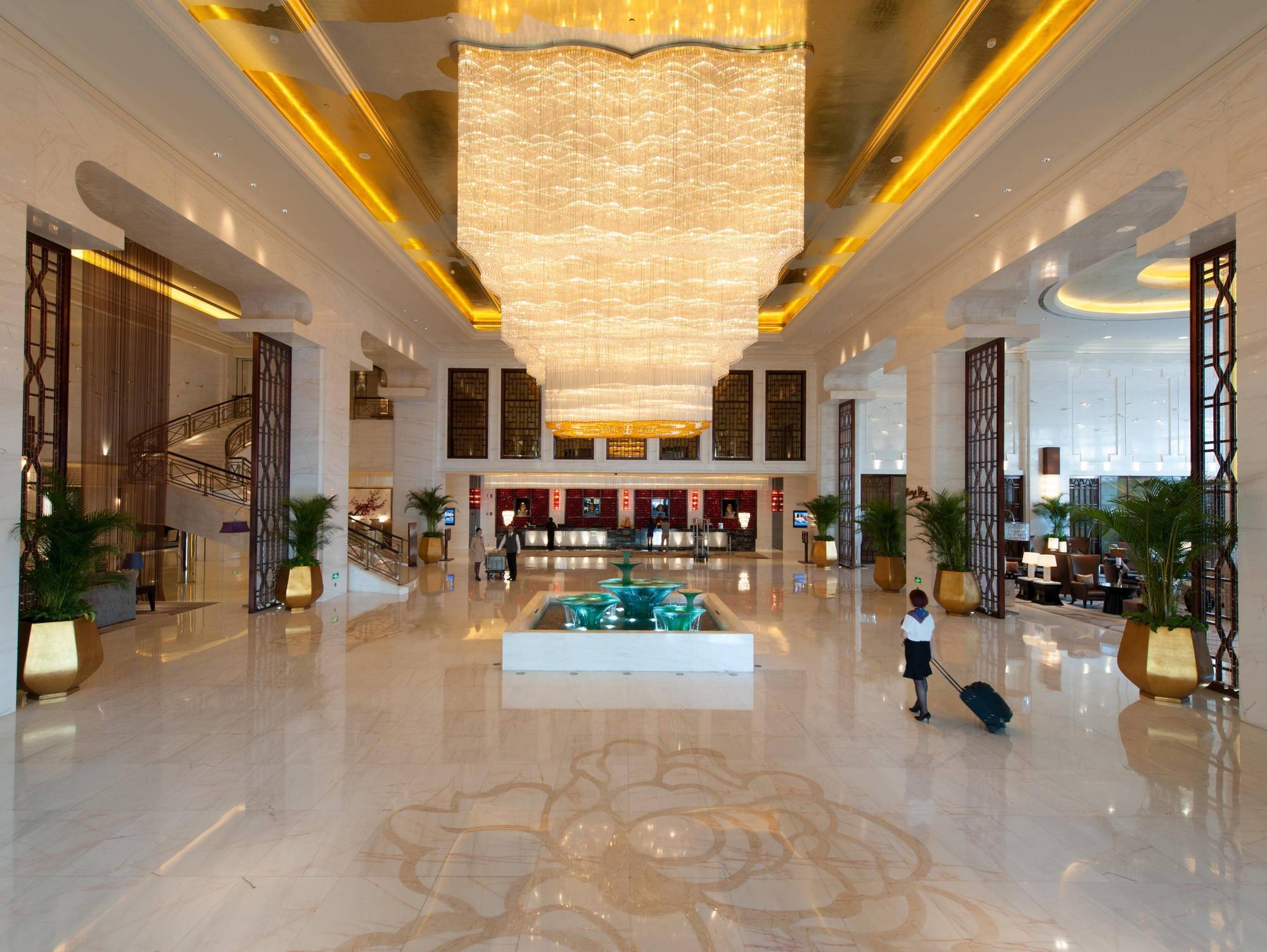 Hotel Wyndham Grand Plaza Royale Colorful Yunnan à Kunming Extérieur photo